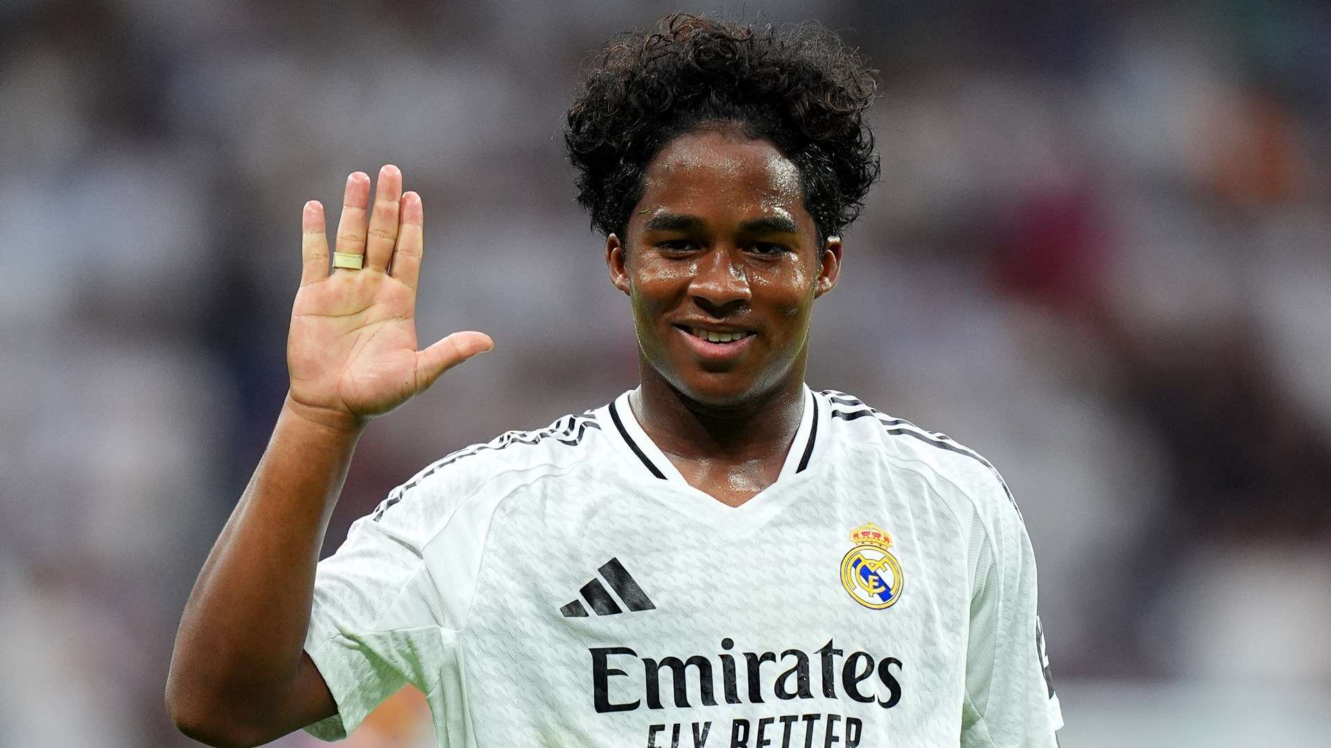 中超裁判争议激增 马宁再度成为争议焦点引发热议