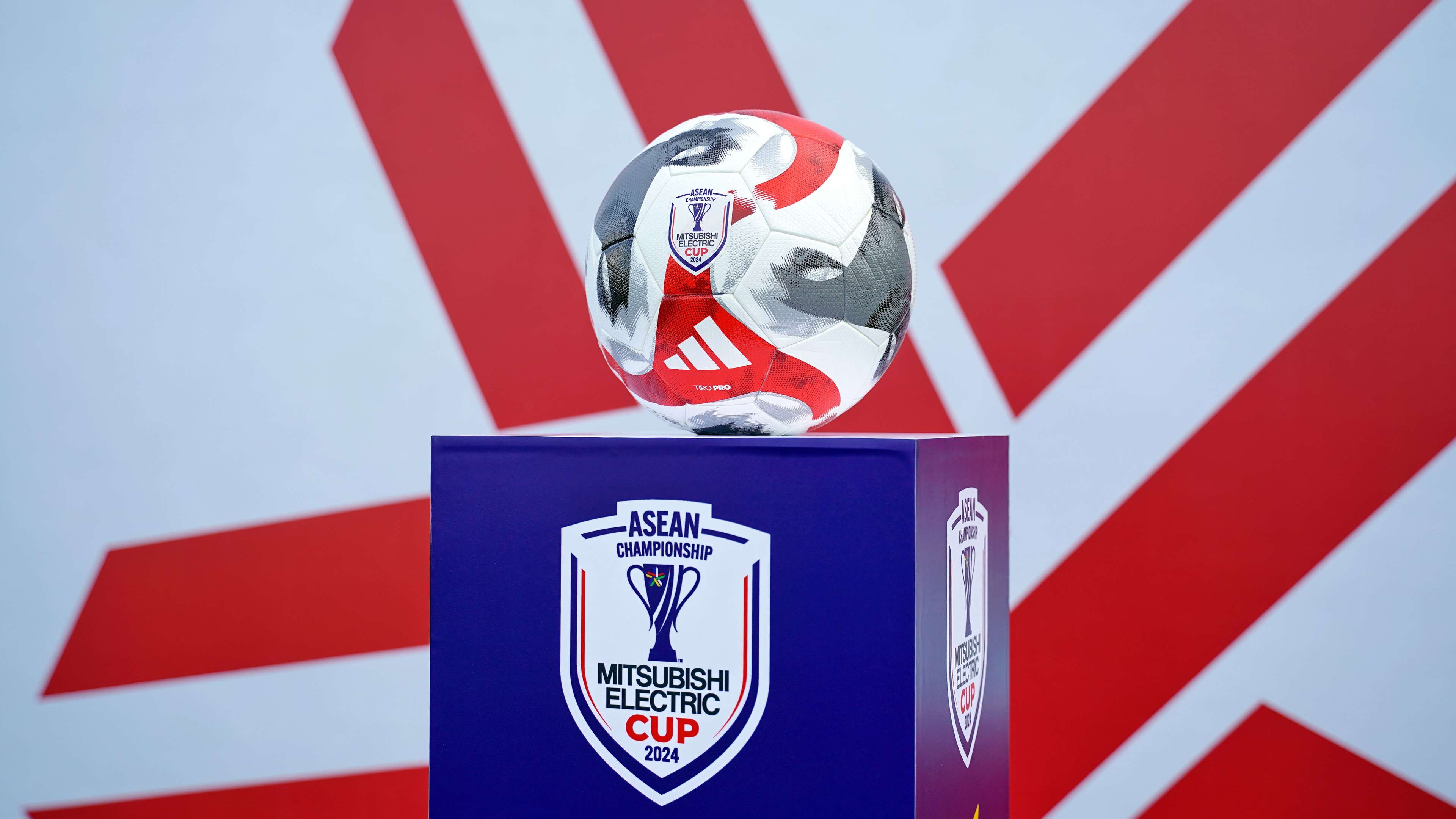 梅西传奇世界杯之路回顾 两夺金球奖的辉煌成就