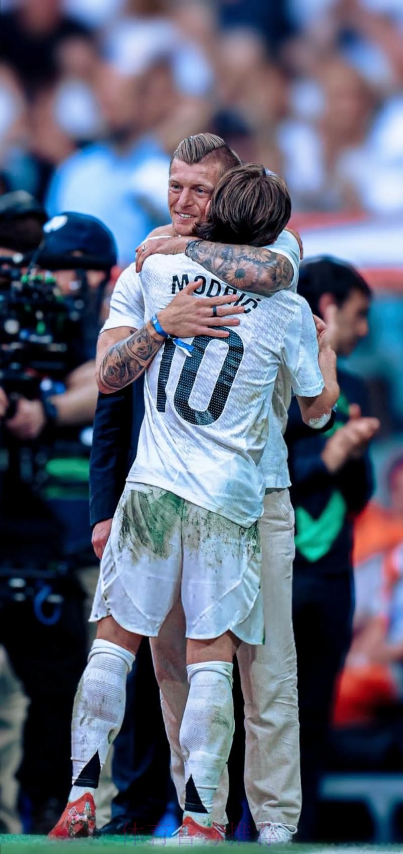 西媒:皇马高层早已对克罗斯和魔笛组合失去信心